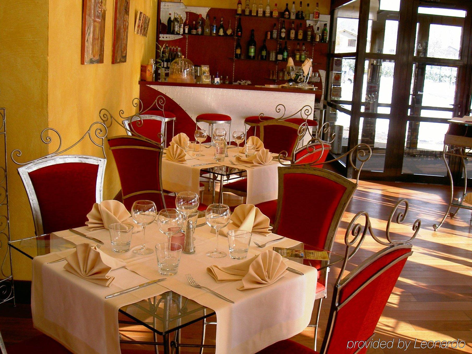 Holiday Inn Express Grenoble-Bernin Restoran gambar
