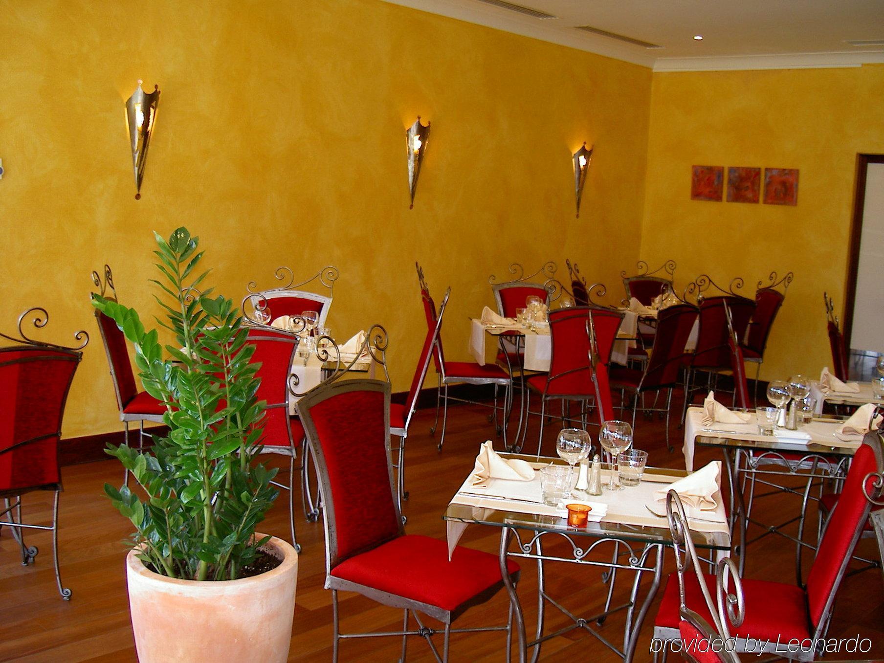 Holiday Inn Express Grenoble-Bernin Restoran gambar